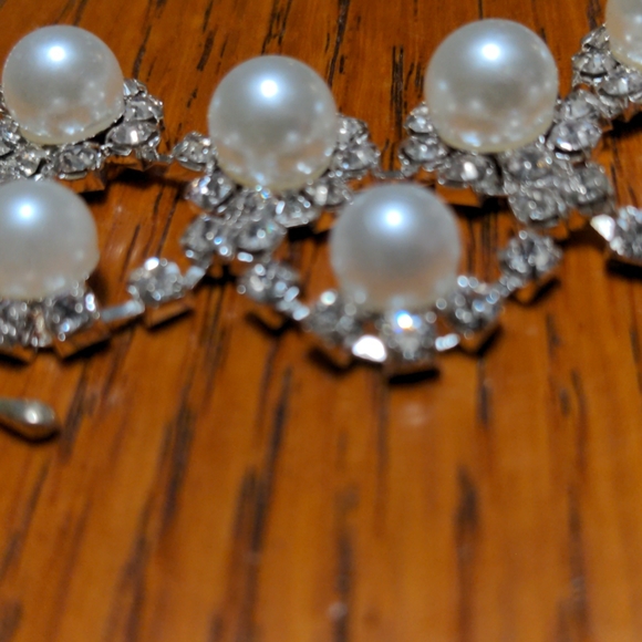 Rhinestone and Faux Pearl Silver Tone Choker - Picture 6 of 6